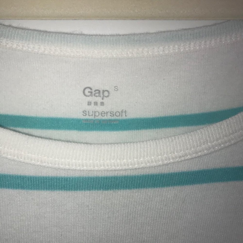 Gap Super Soft Small‎ Short Sleeve Shirt - Picture 4 of 7